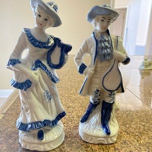 💥Two Vintage  Porcelain Blue and  White Musicians Figurines
